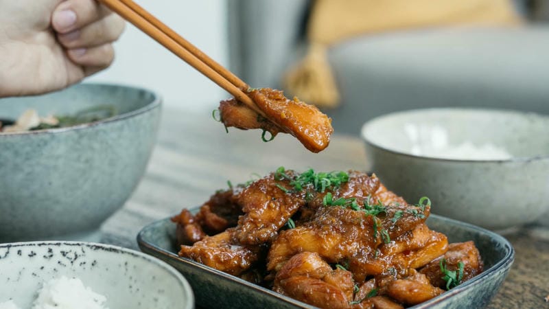 Bí quyết để gà kho sả ớt ngon, đậm đà