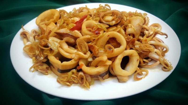 Bí quyết để mực xào sả ớt giòn, không tanh