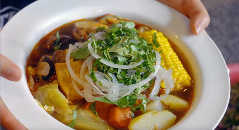 Bún bò huế chay là gì