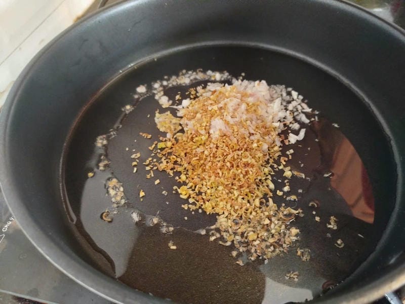 Bước 1: Sơ chế nguyên liệu