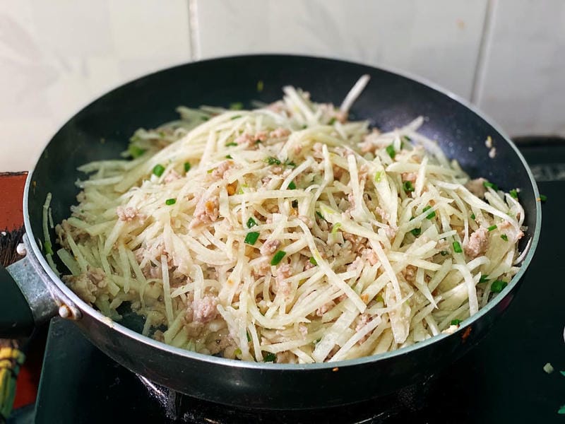 Bước 2: Chuẩn bị nhân bánh