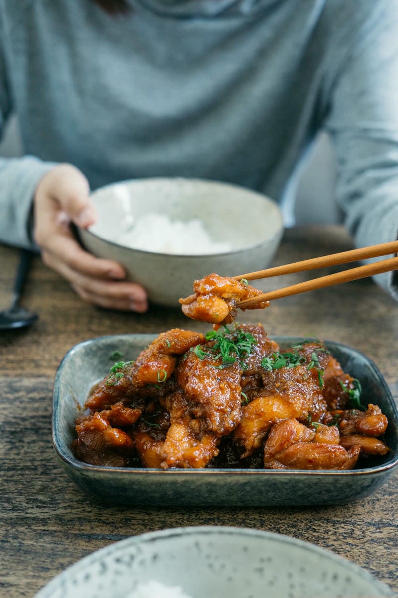 Các bước thực hiện cách làm gà kho sả ớt