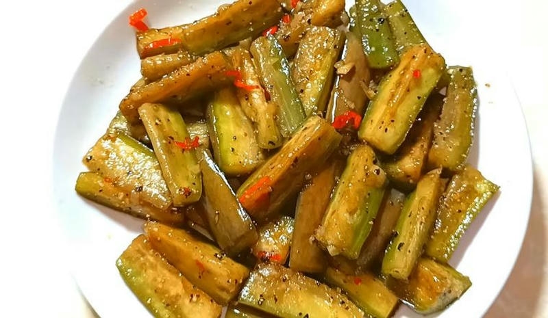Cách làm cà tím xào chay ngon chuẩn vị