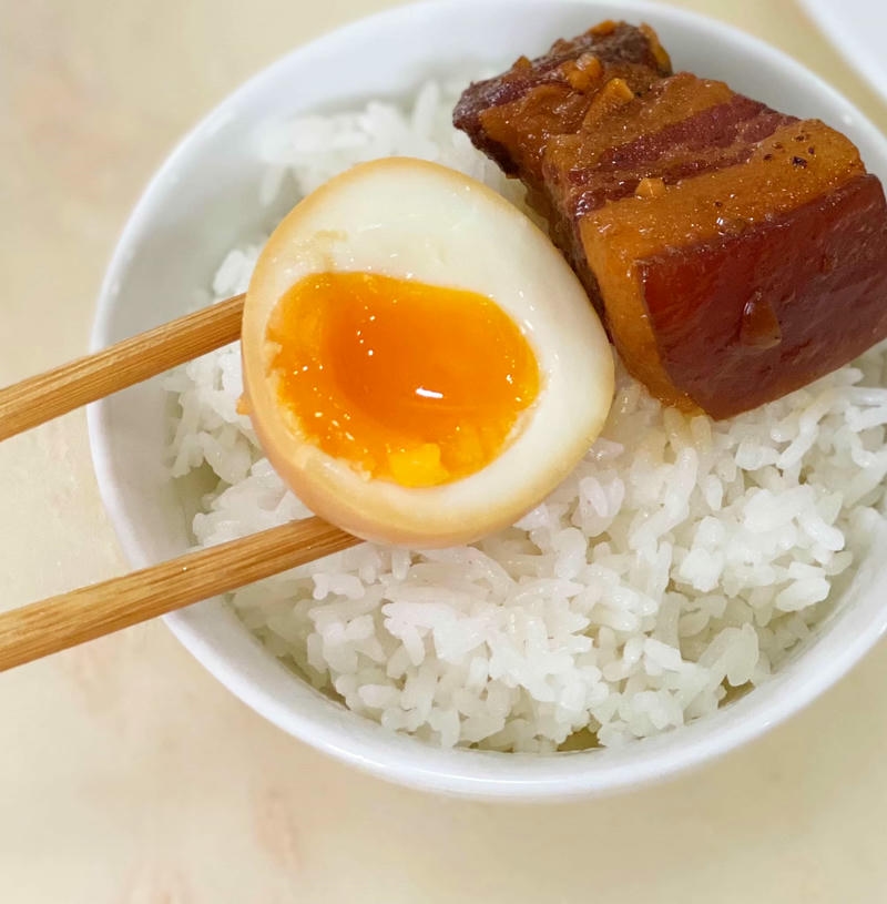 Cách thưởng thức thịt kho trứng