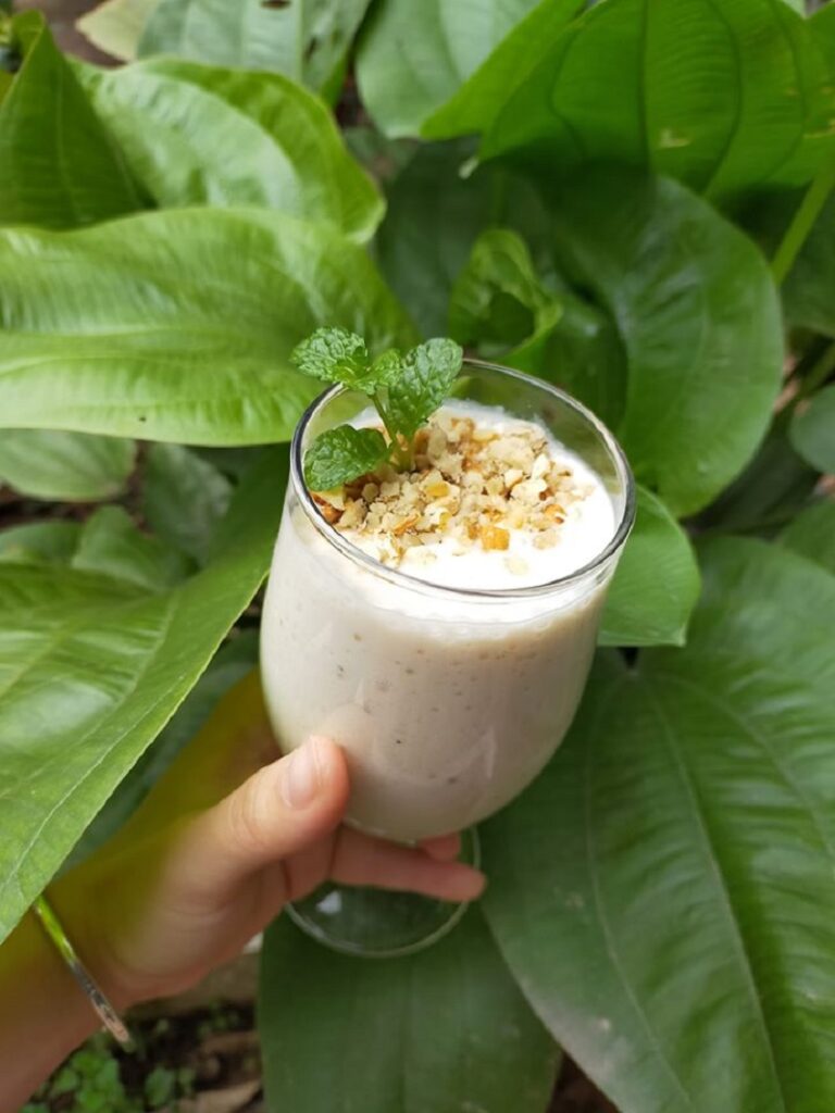 Hướng dẫn cách làm sinh tố chuối đơn giản tại nhà