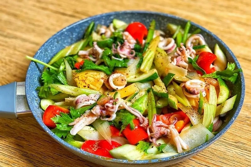 Mực xào dưa leo – Món ăn thanh đạm nhưng cuốn hút