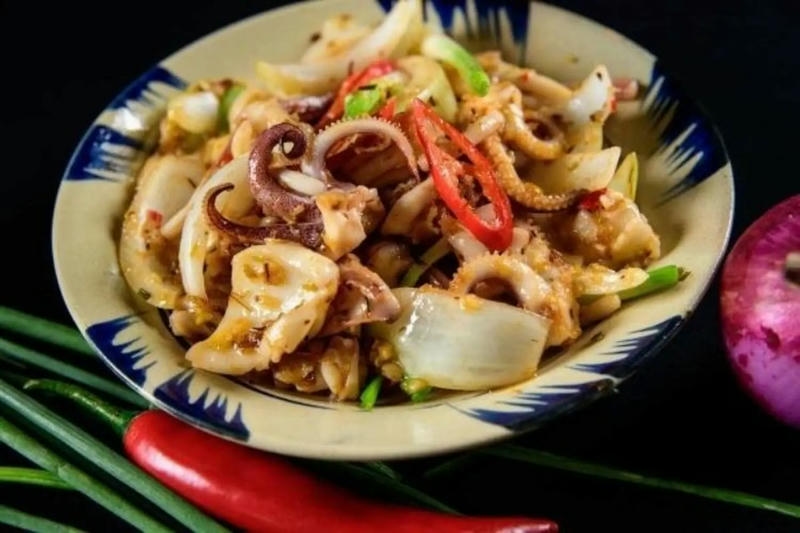Mực xào sả ớt – Sự kết hợp tinh tế của hương vị