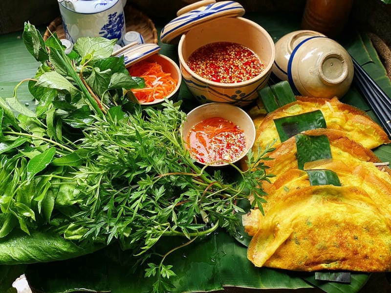 Thưởng thức bánh xèo ngon đúng điệu