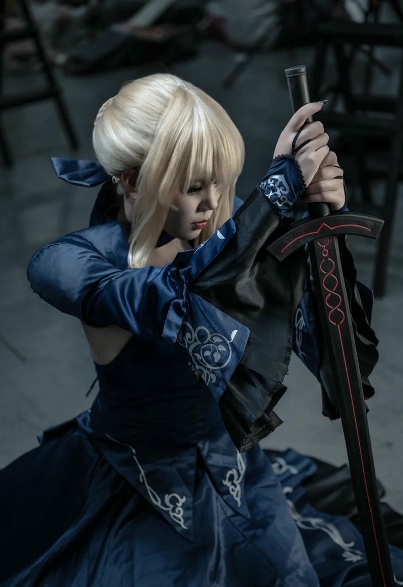 saber cospla