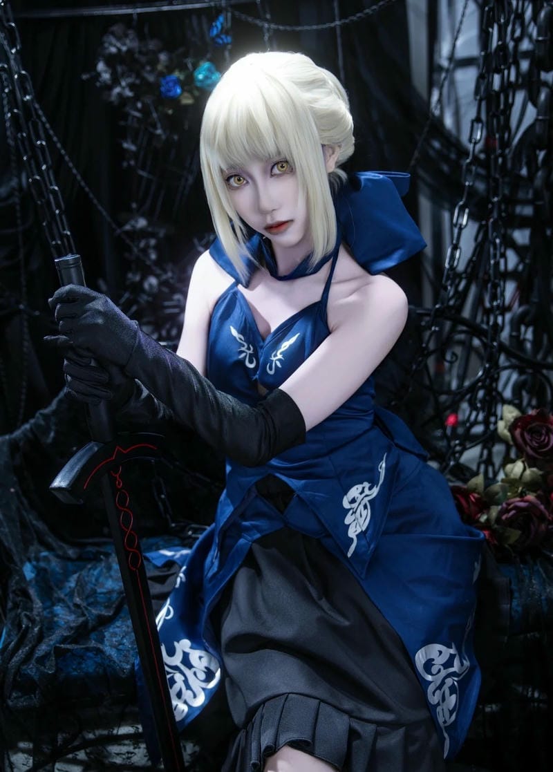 saber cosplay (20)